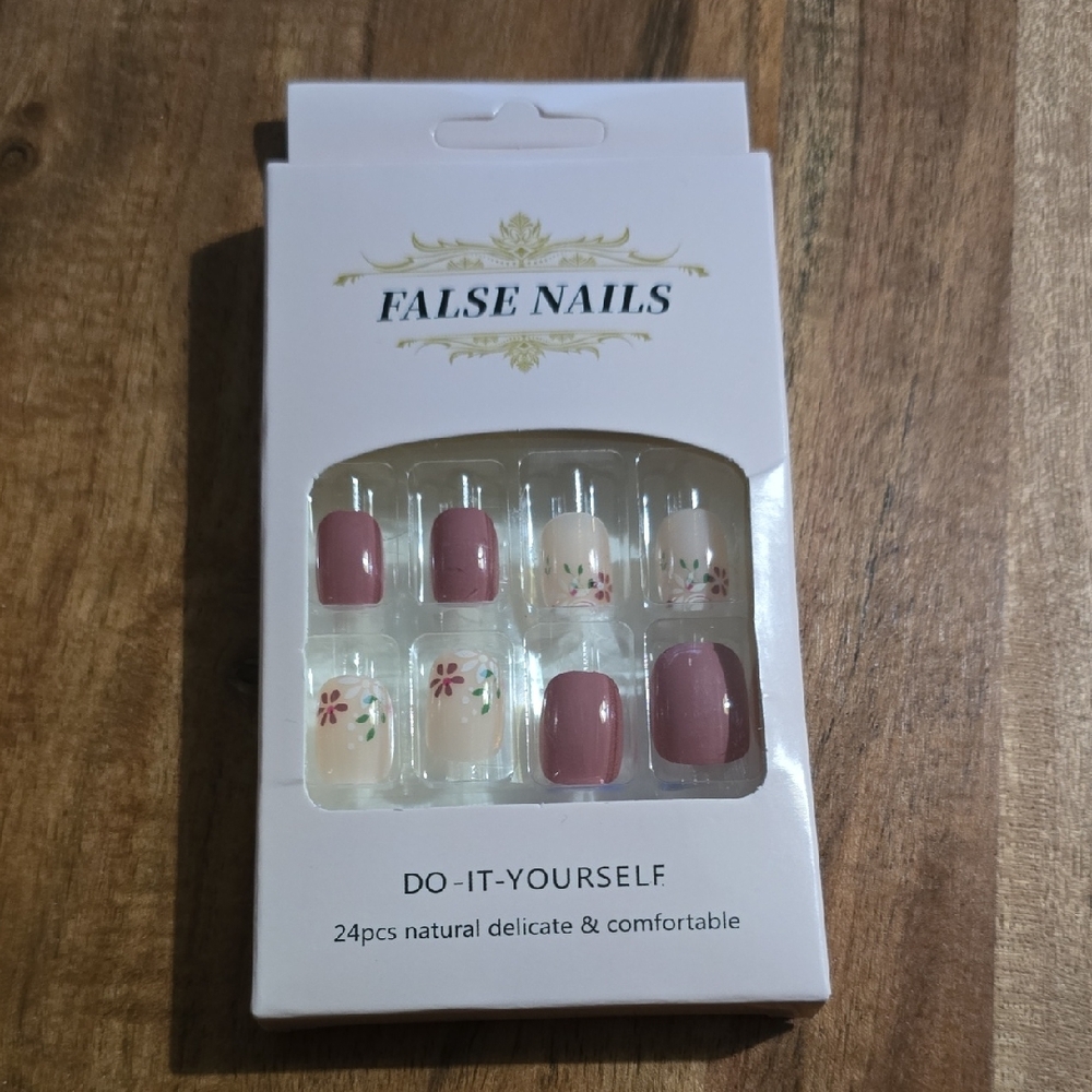 Floral DO IT YOURSELF False Nails Set - 24 Piece